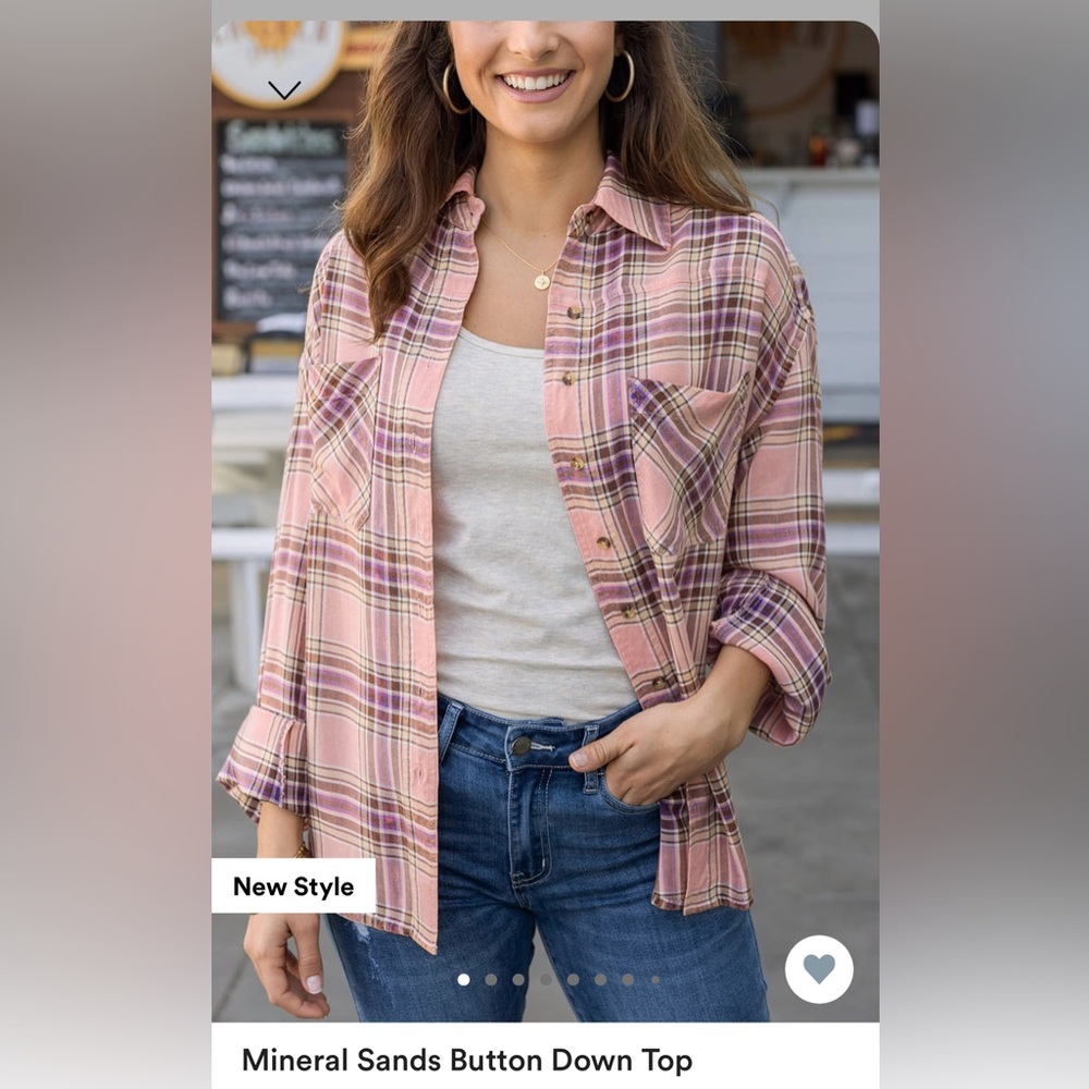 EUC Grace & Lace Mineral Sands Button Down Top